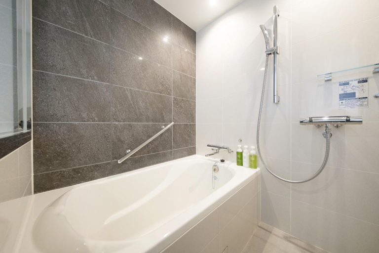 Bathroom 13