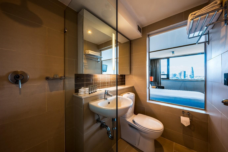Bathroom 21