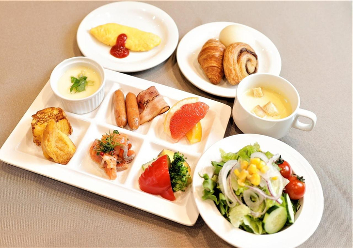 Food & Drinks 7