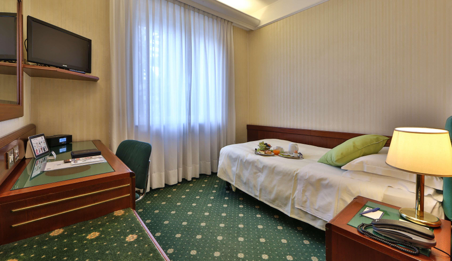 Bedroom 3, Astoria Sure Hotel Collection by Best Western, Milano