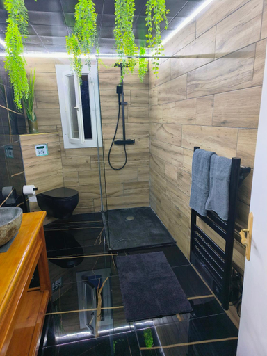 Bathroom 3, Vegetal jungle, Tarn