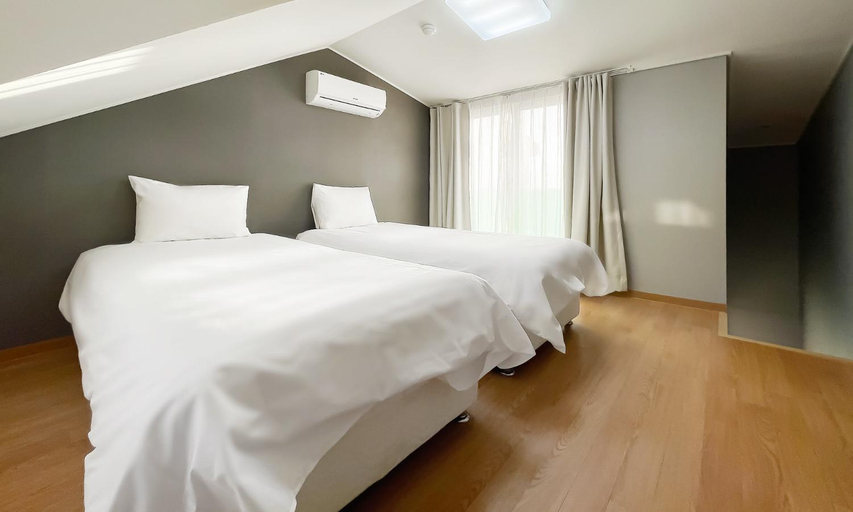 Bedroom 2, Pampas Hotel Jeju, Jeju