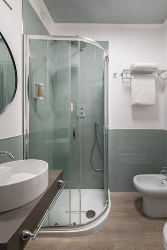 Bathroom 4, Urban Garden Hotel, Roma