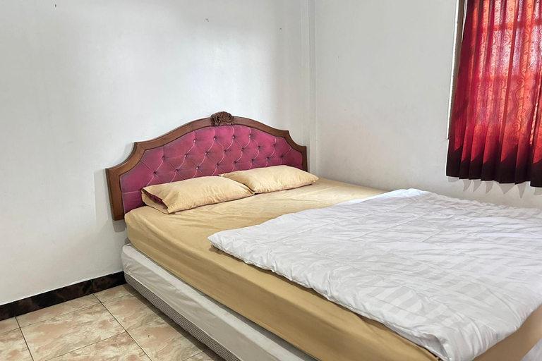 Bedroom 12