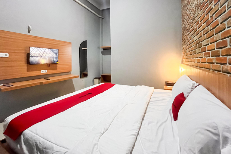 Bedroom 13
