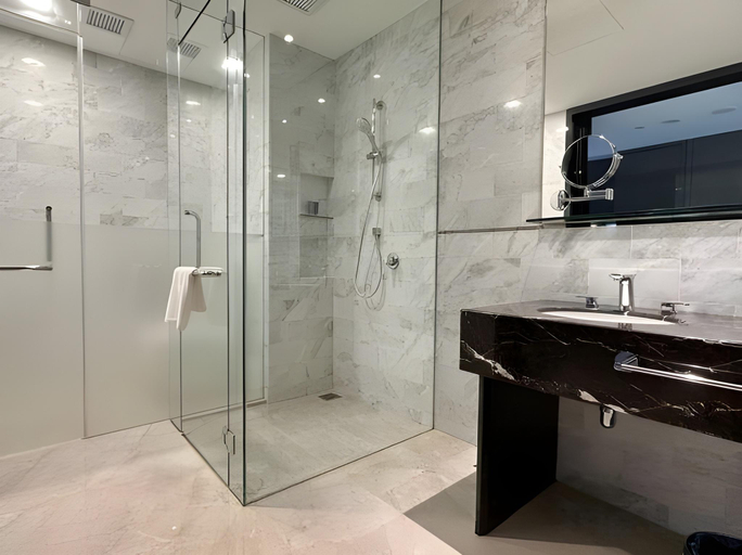 Bathroom 5, Deface Platinum 2 Kuala Lumpur, Kuala Lumpur