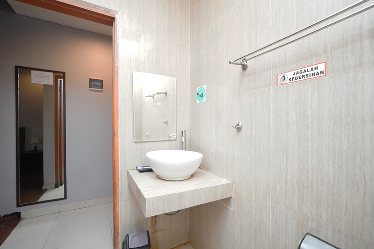 Bathroom 2