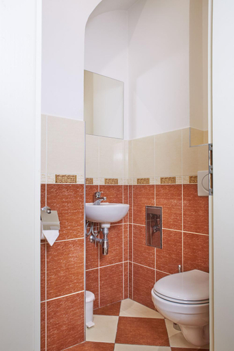 Bathroom 3, Charles Bridge Apartments, Praha 1