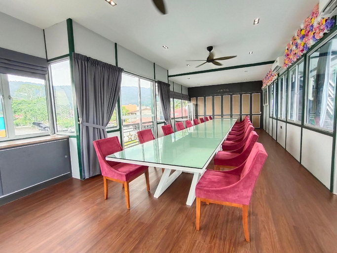 Meeting Room 12