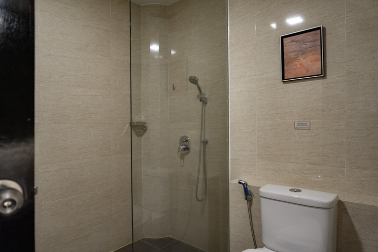 Bathroom 17