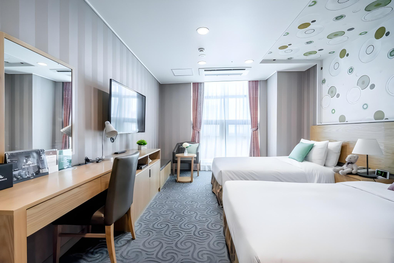Bedroom 23