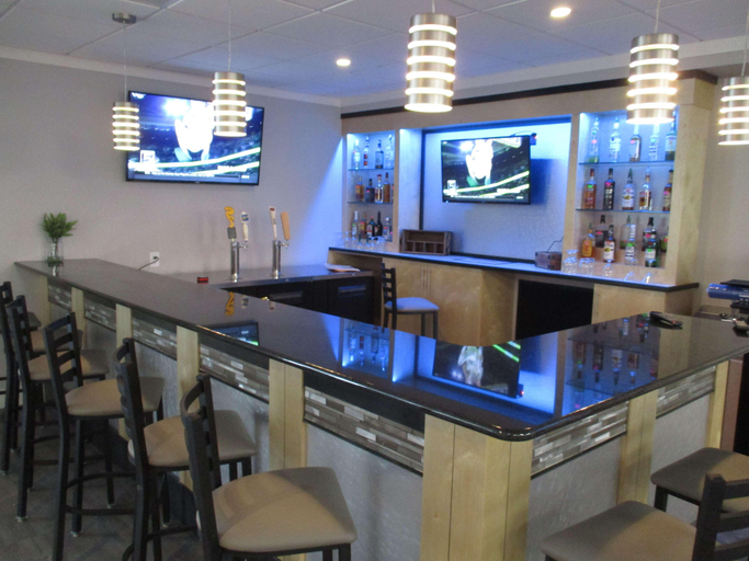 Food & Drinks 5, Best Western Skyline Motor Lodge, Lake