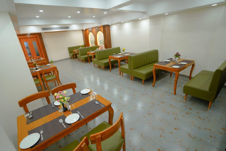 Food & Drinks 5, Hotel Heera Residency, Bhopal