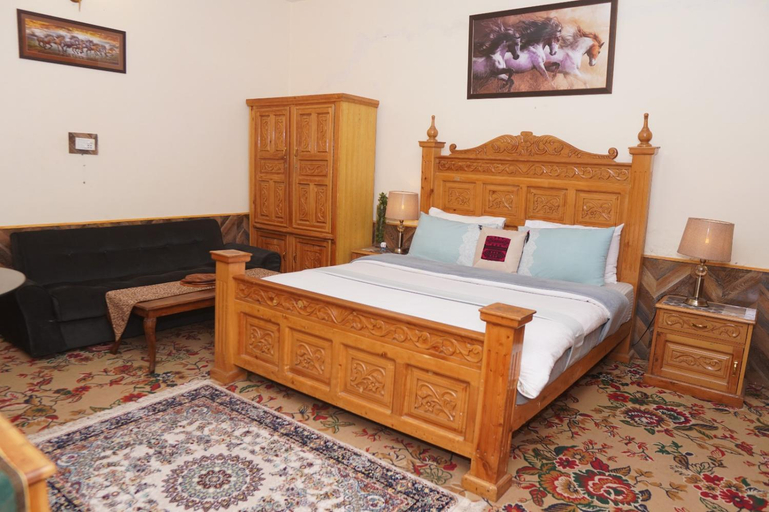 Bedroom 2, Duroyou Inn, Northern Areas
