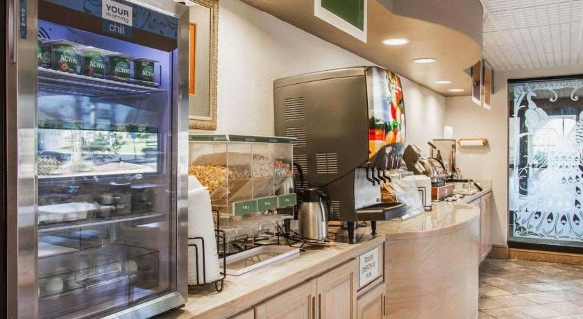 Food & Drinks, Quality Inn Columbia, Maury