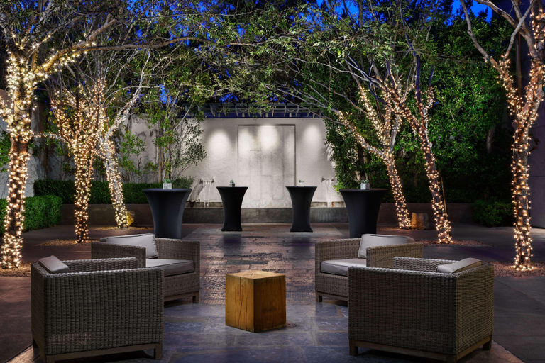 Public Area 4, Luxe Sunset Boulevard Hotel, Los Angeles