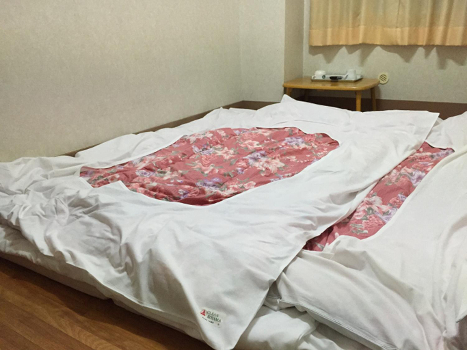 Bedroom 2, Business Hotel Fukudaya, Taitō