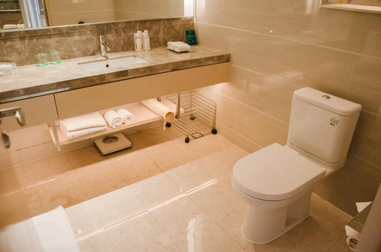Bathroom 4, Holiday Inn Chongqing High-TechZone by IHG, Chongqing