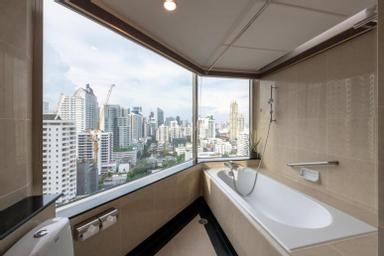 Bathroom 11