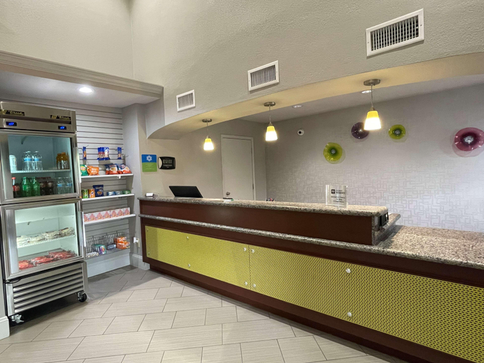 Public Area 3, SureStay Hotel by Best Western Deer Park, Houston