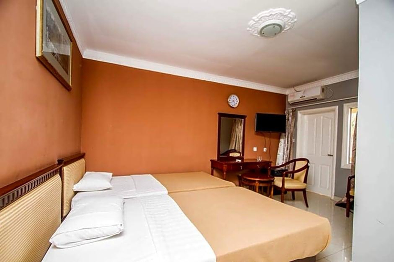 Bedroom 2, MANSEA BEACH HOTEL, Kombo Saint Mary
