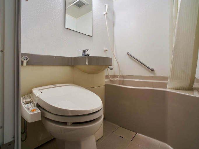 Bathroom 4, APA HOTEL NAHAMATSUYAMA, Naha
