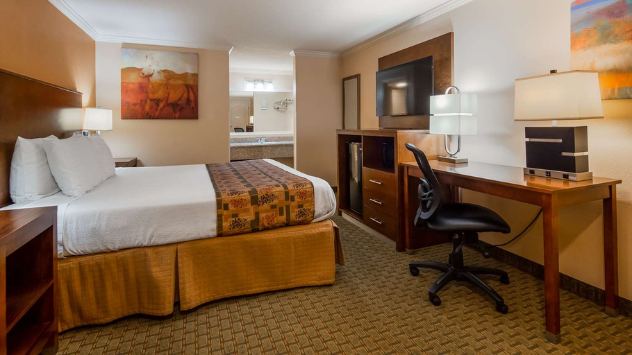 Bedroom 3, Best Western Skyline Motor Lodge, Lake