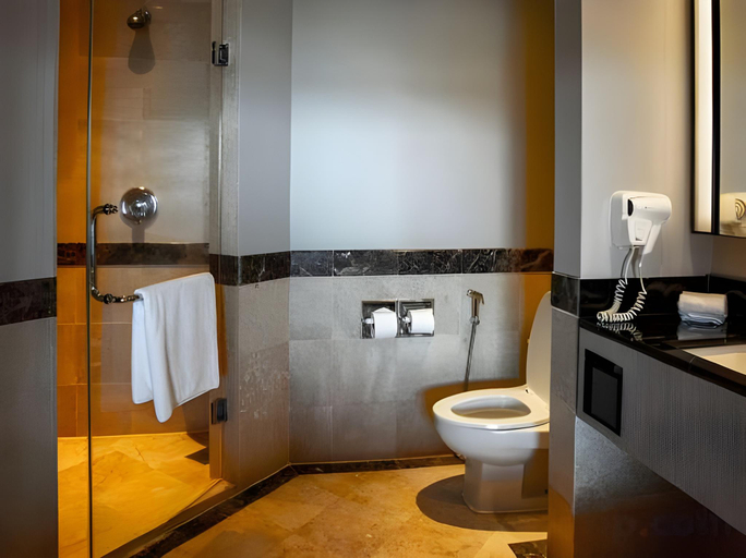 Bathroom 9