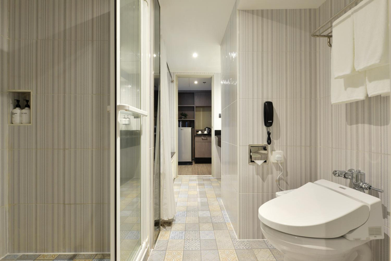 Bathroom 4