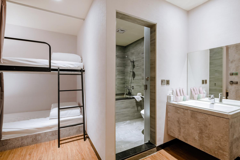 Bathroom 4, Prince Hotel, Yilan