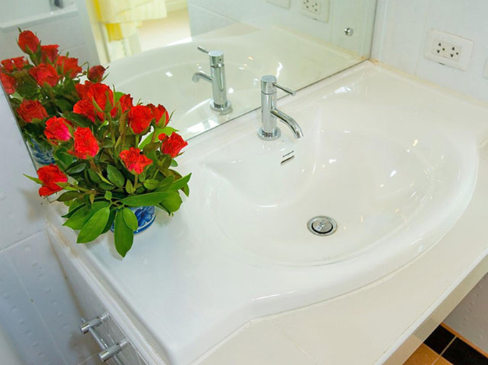 Bathroom 27