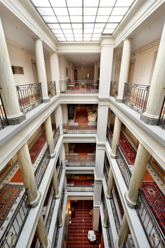 Others 4, Hotel Victoria, Lausanne