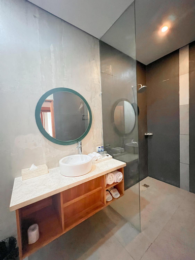 Bathroom 4, Apple Villa and Studio Seminyak, Badung