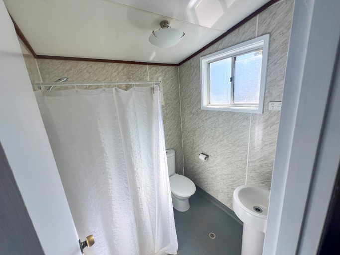 Bathroom 2, Broome Caravan Park, Broome
