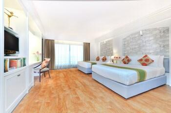 Bedroom 6