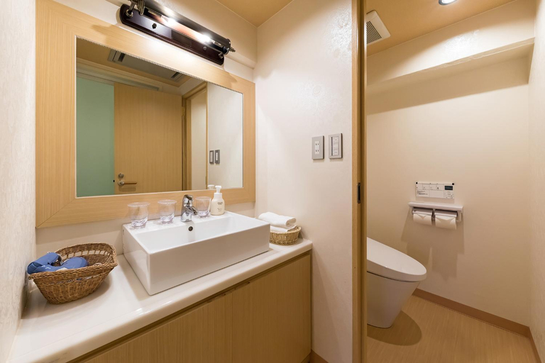 Bathroom 4, Akasaka Yoko Hotel, Minato
