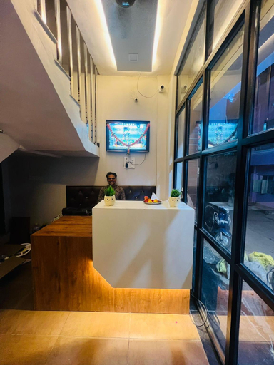 Others 5, Hotel Advika, Ujjain