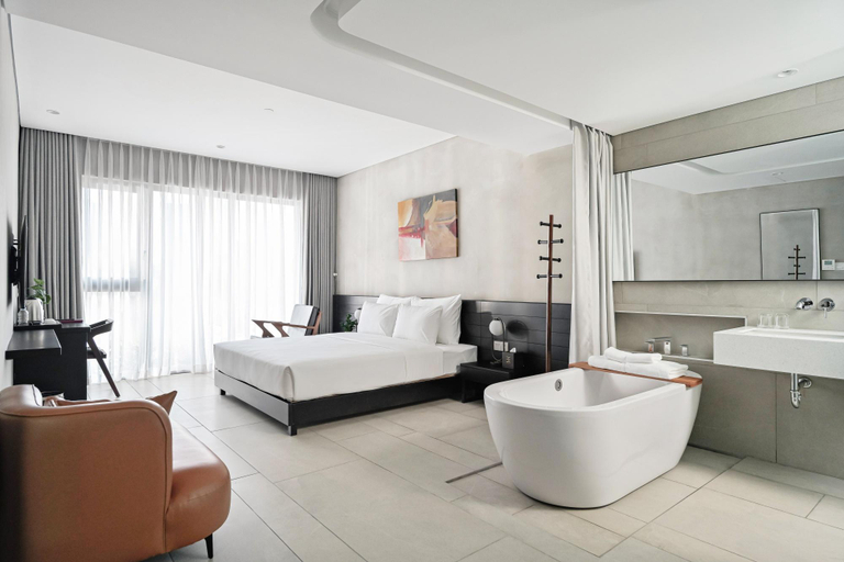 Bathroom 14