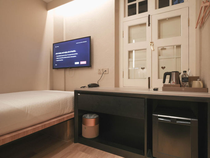 Bedroom 13