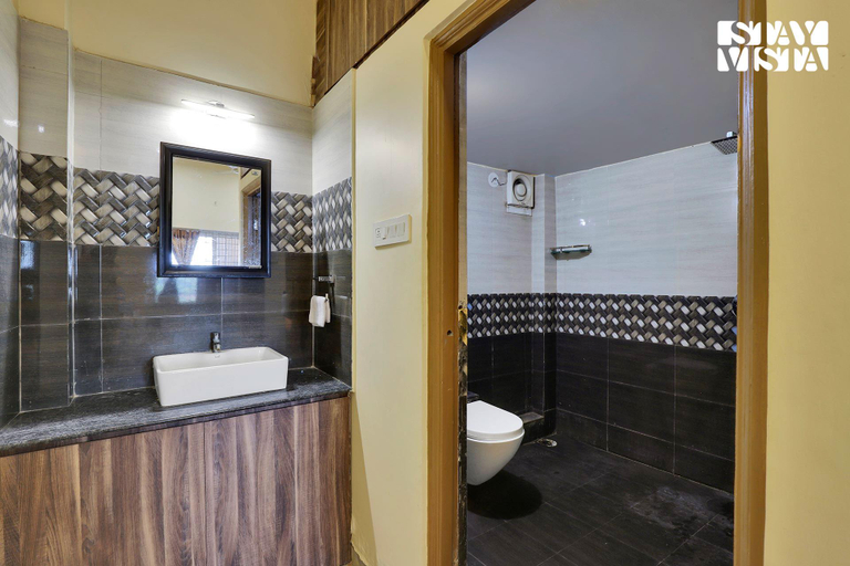Bathroom 4, StayVista at Green Embrace, Nagpur