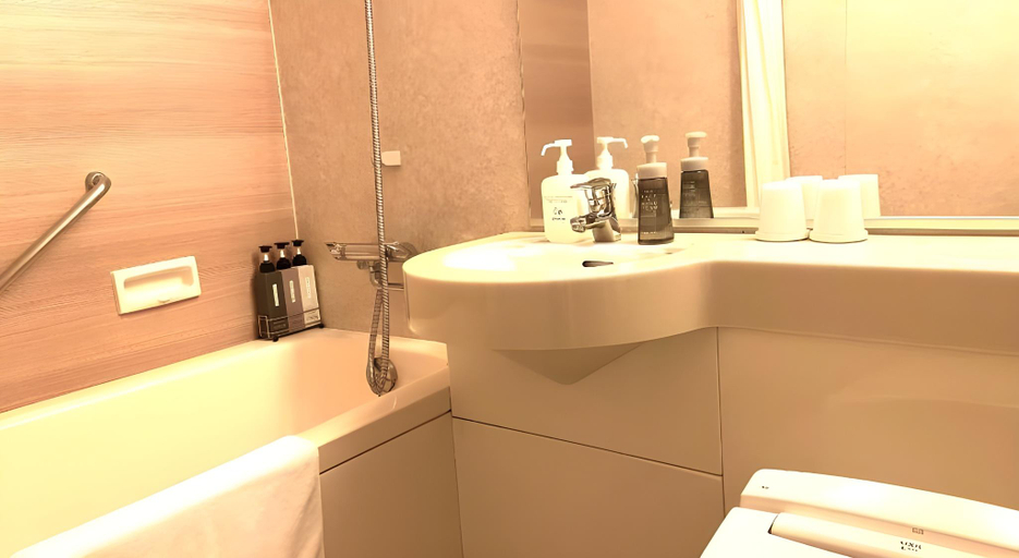 Bathroom 30