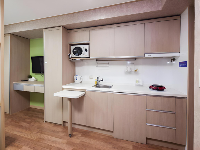 Dining Room 8