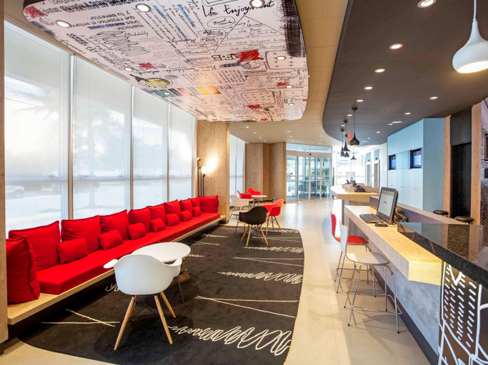 Public Area 2, Ibis Paranagua, Paranaguá