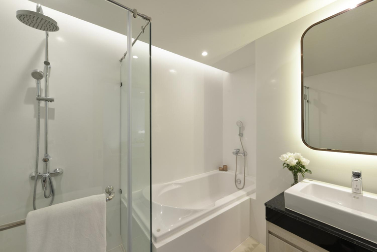 Bathroom 19