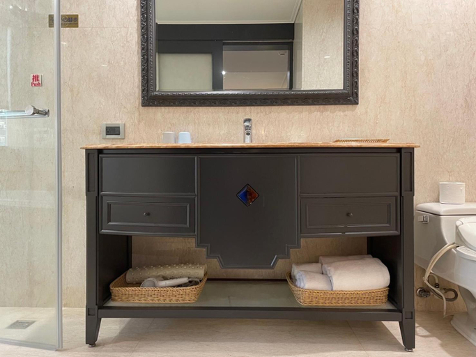 Bathroom 3, Wow Happy Daan , Taipei City
