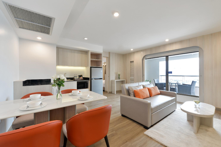 Dining Room 25