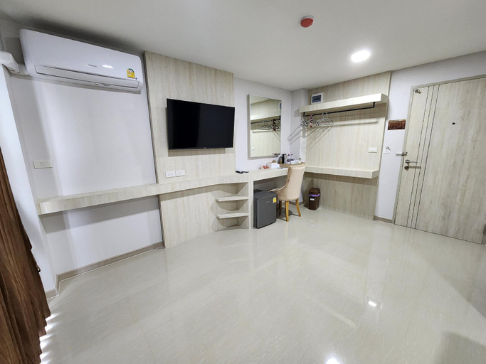 Bedroom 30