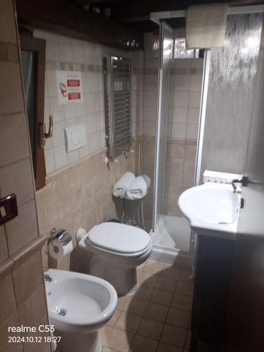 Bathroom, Suite Felix, Rome