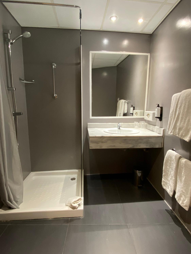 Bathroom 3, Holiday Inn Express San Sebastian de los Reyes By IHG, Madrid