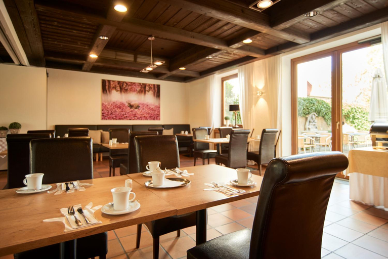 Others 5, Hotel Restaurant Adler, Ostalbkreis